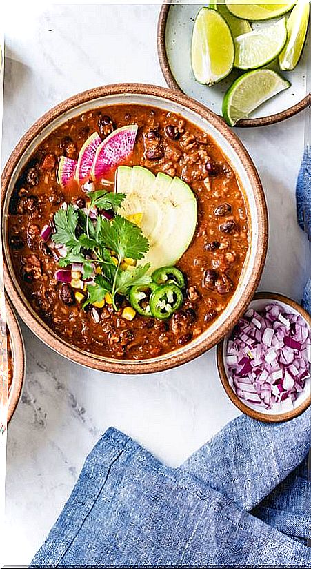 Vegan slow cooker chilli